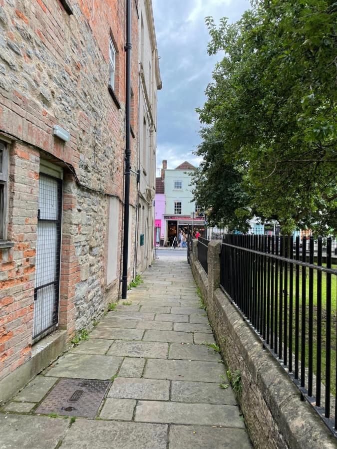 In The Heart Of Glastonbury Extérieur photo